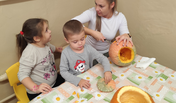 9. fotografia fotogalérie Vyrezávanie tekvíc 